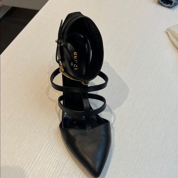 Gucci - like new t-strap heels - Picture 4 of 11